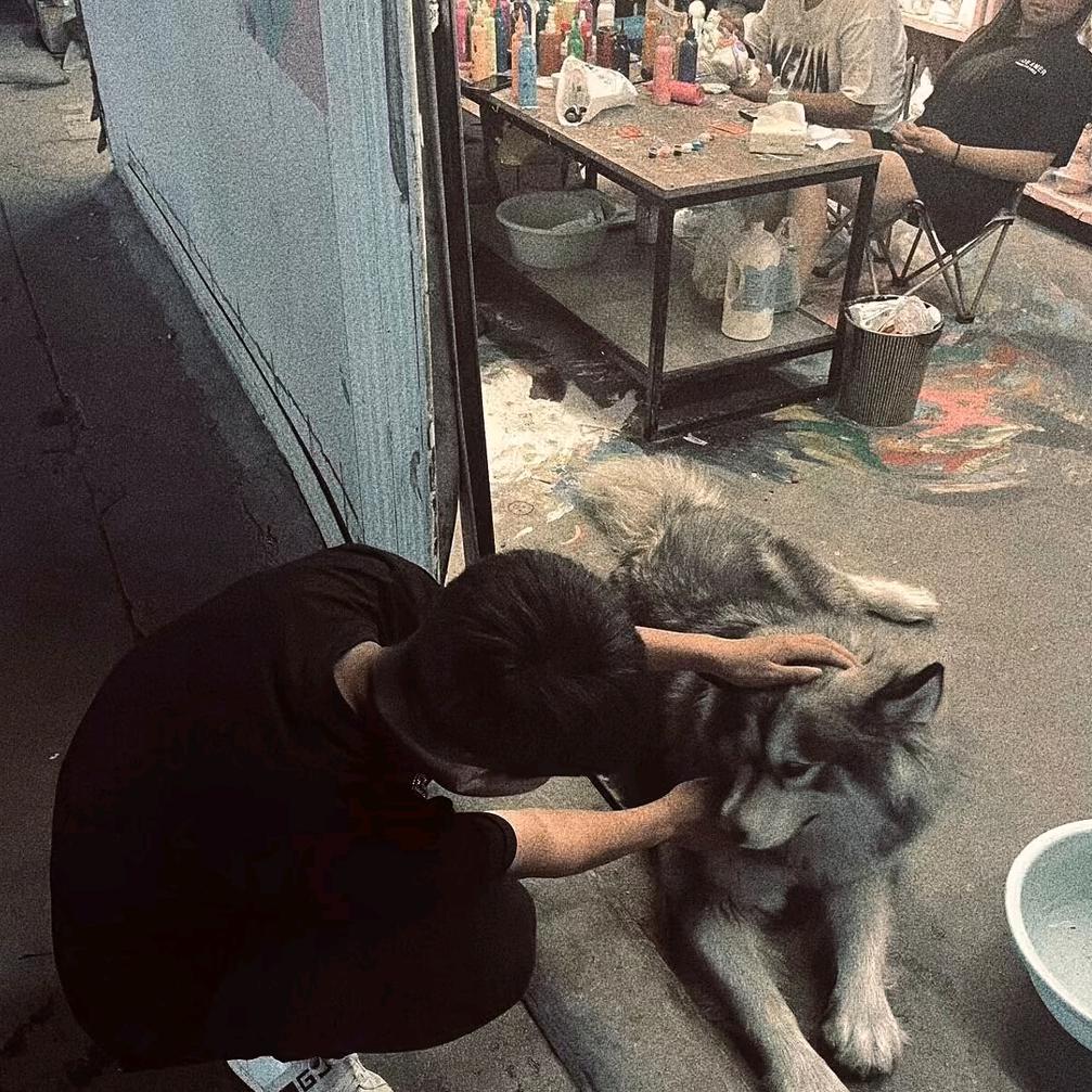 咫尺