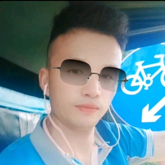 中通快递郭利信