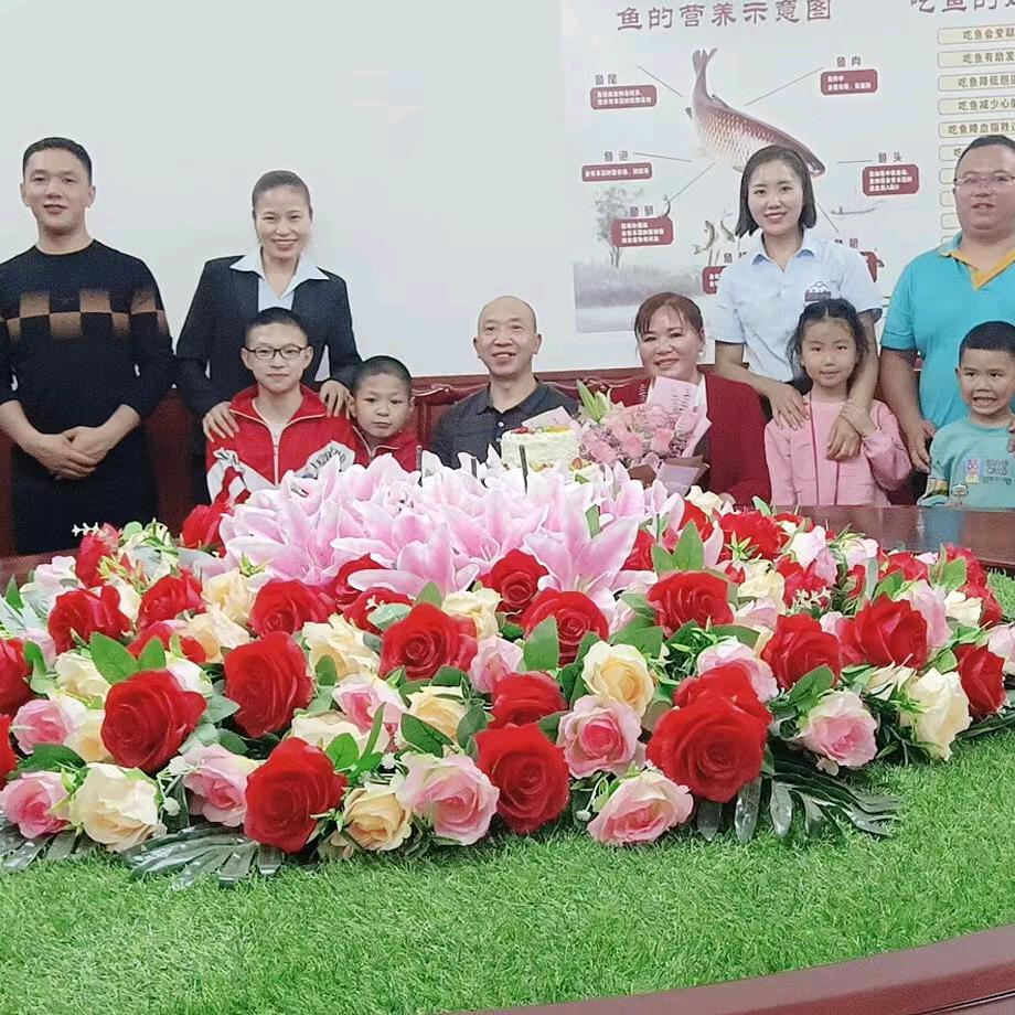 杨姐:黄平前进广场25号鲜肉摊（拒绝私
