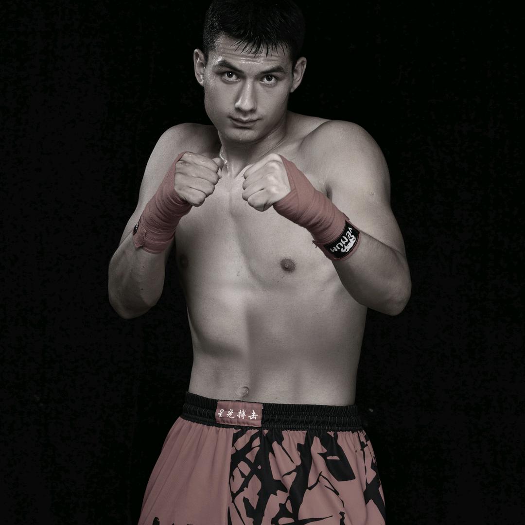 荣耀之巅搏击俱乐部麦教练