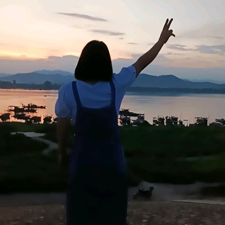 冰蓝水蜜桃