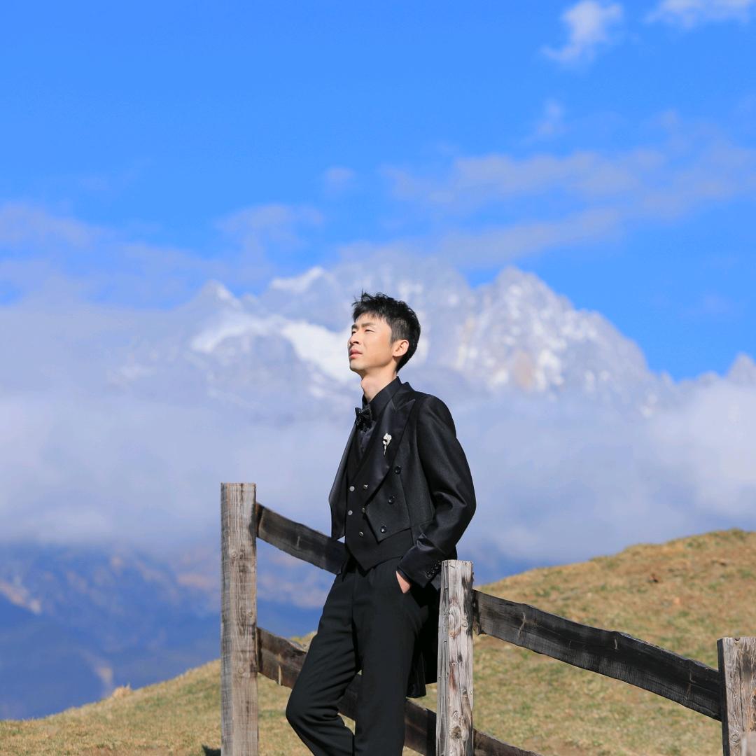 报佳音徐汇店周周老师