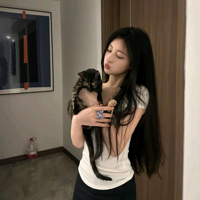 摆烂小鱼