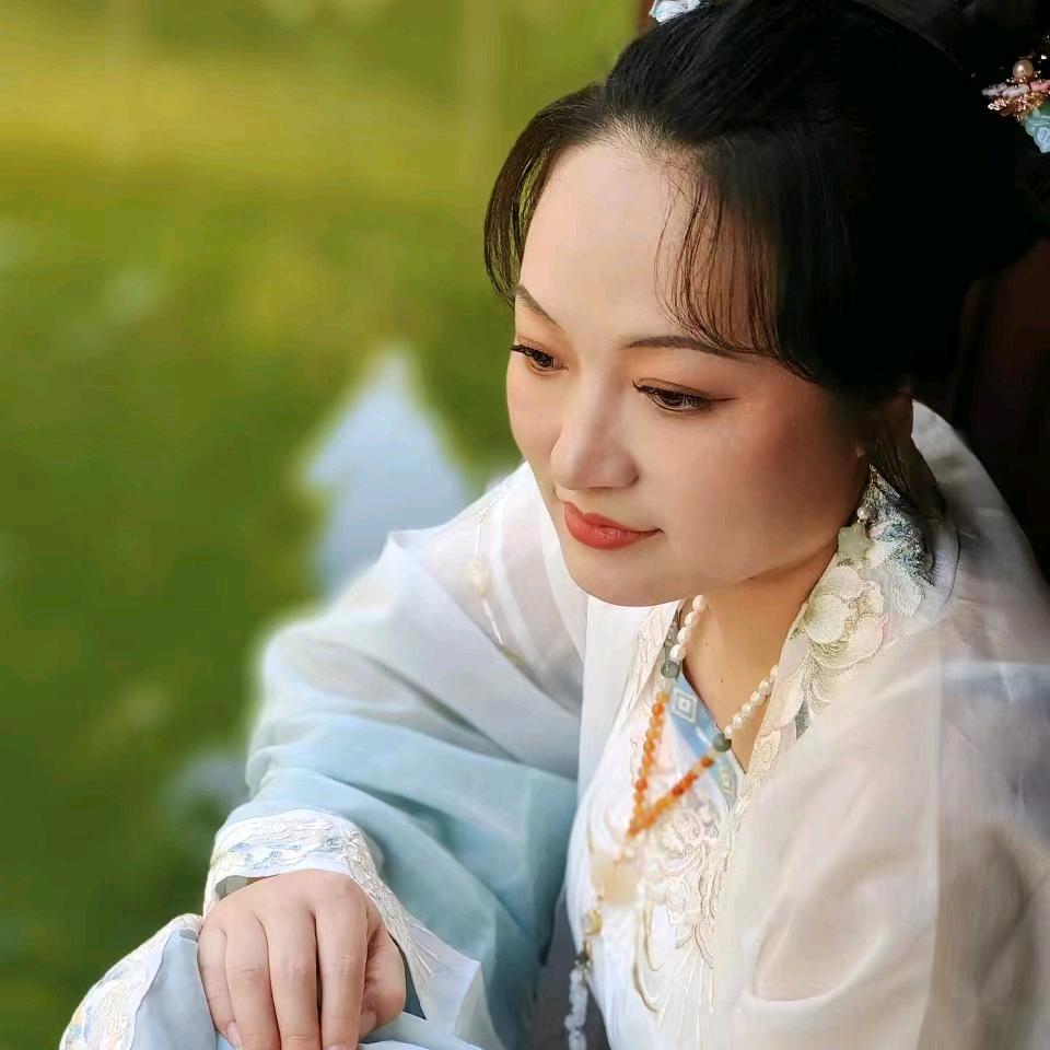 心言…
