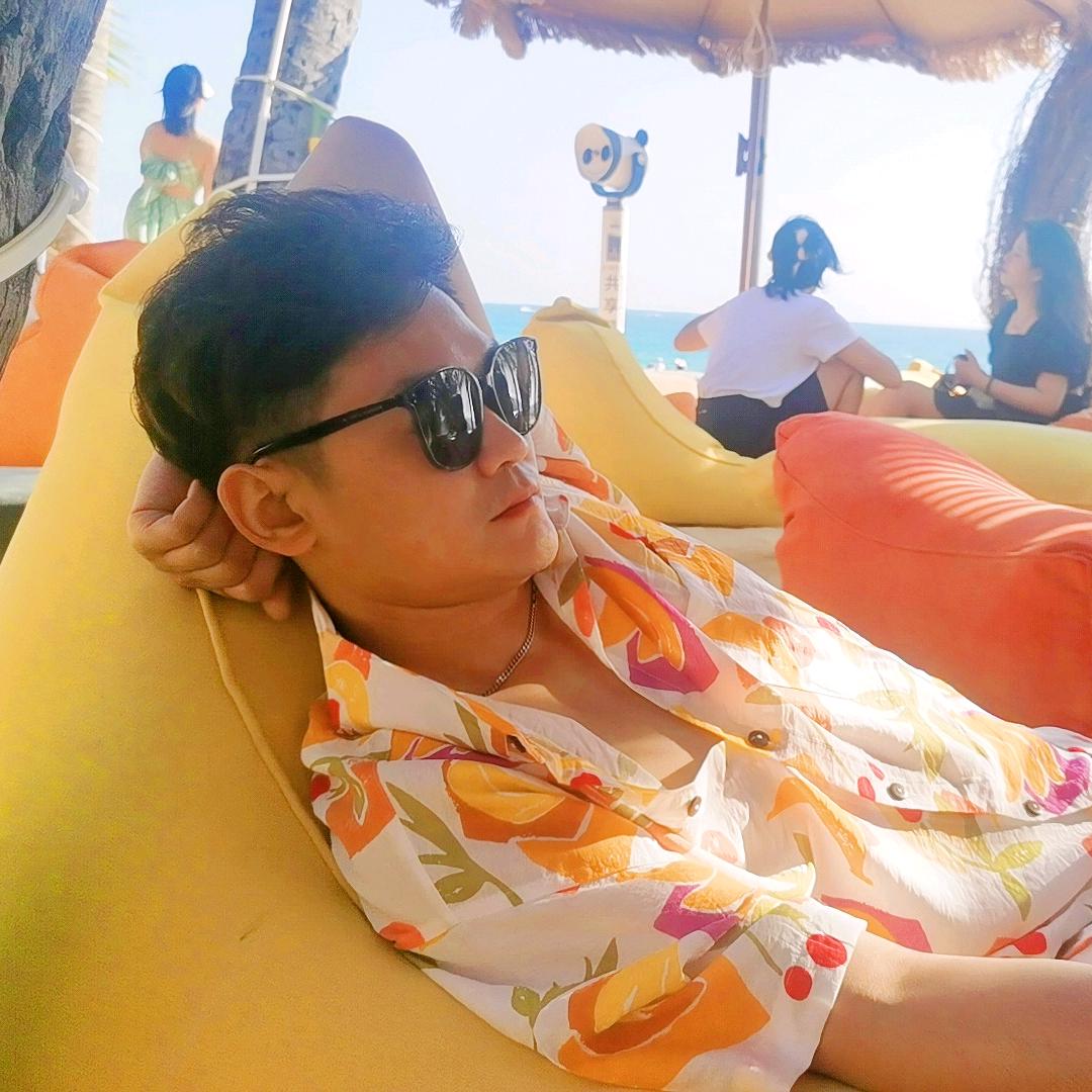 大飞（鑫沅汽车美容工作）