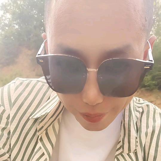 “王”~钱看