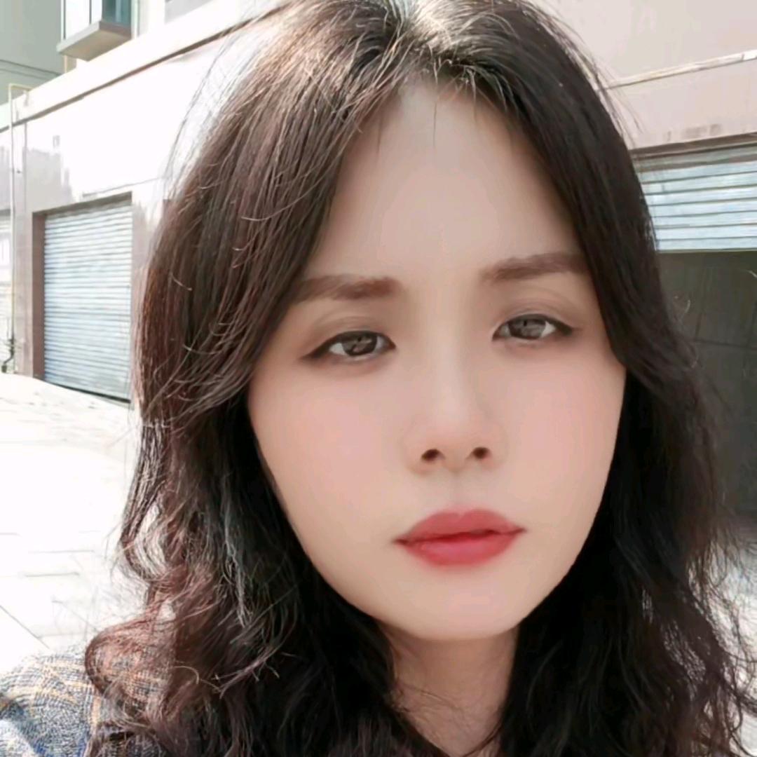 淡淡的微笑 