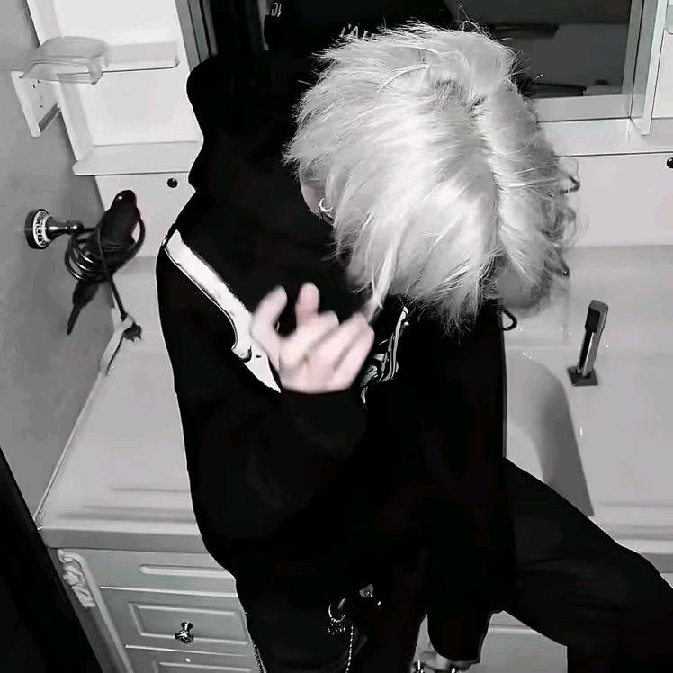 狄