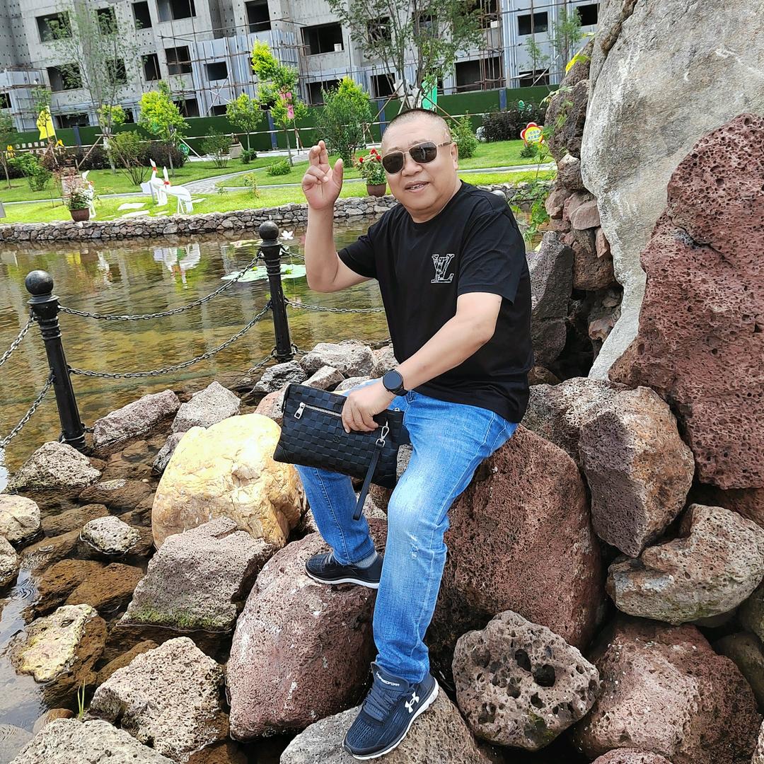 黑龙.
