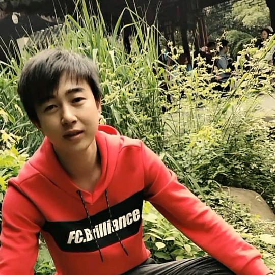 (づ ●─● )づ我有故事，你有酒吗？