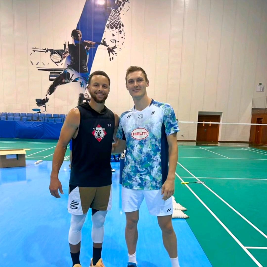 不会正手🏓🏸