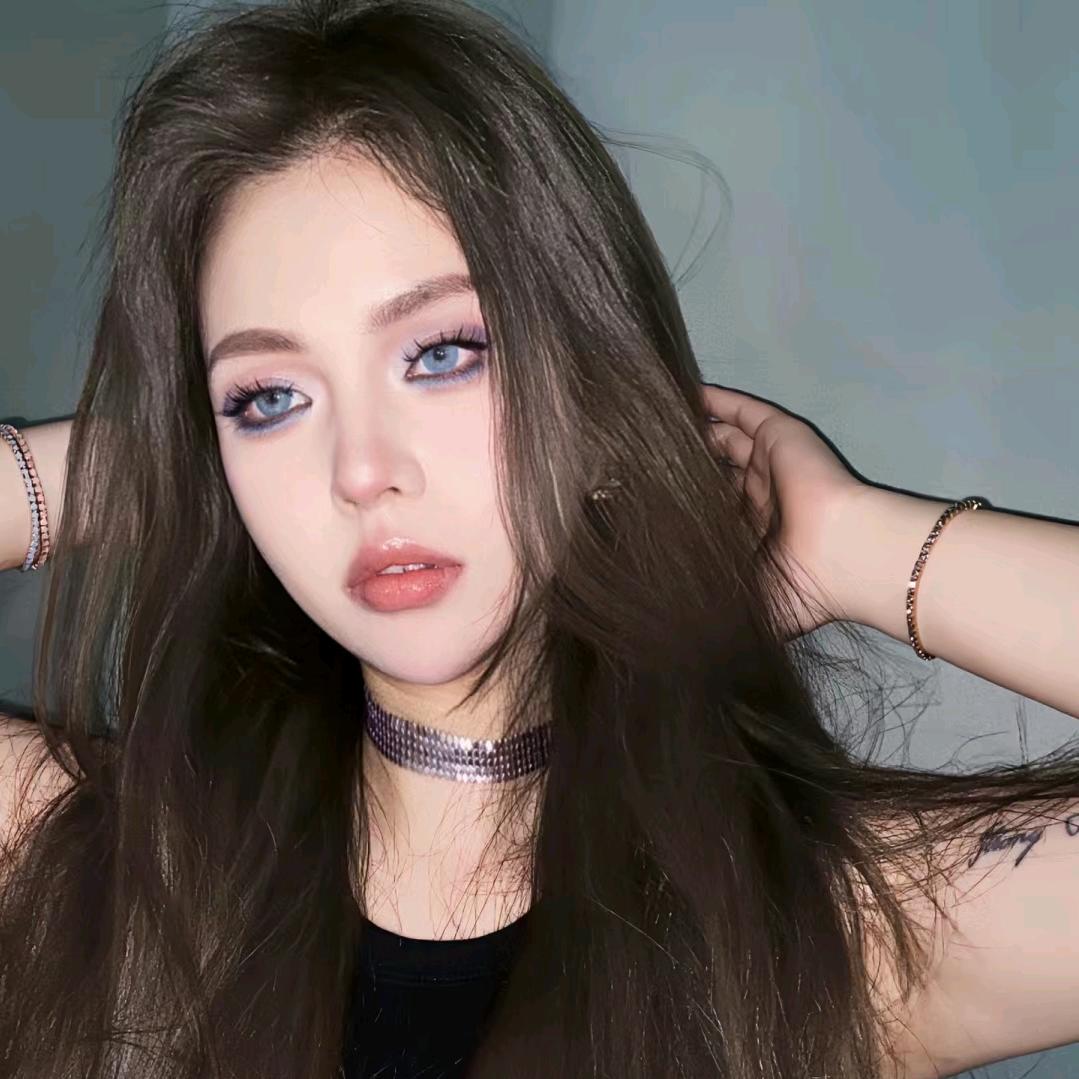 社恐的小美a