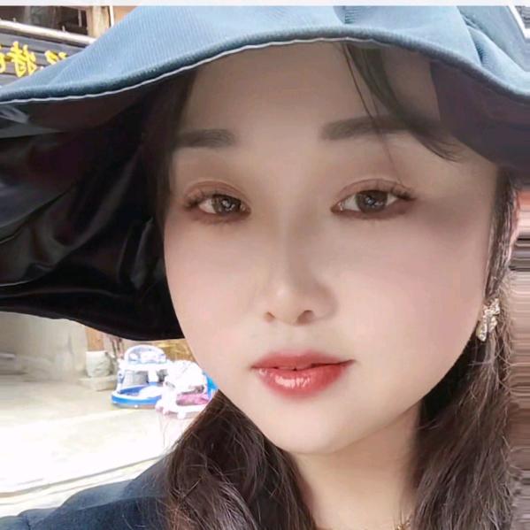 现在学会对自己好点雷幺妹