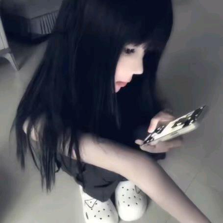 陈虞杉.