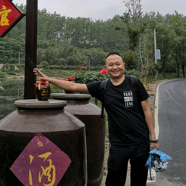 优尔迅小刘