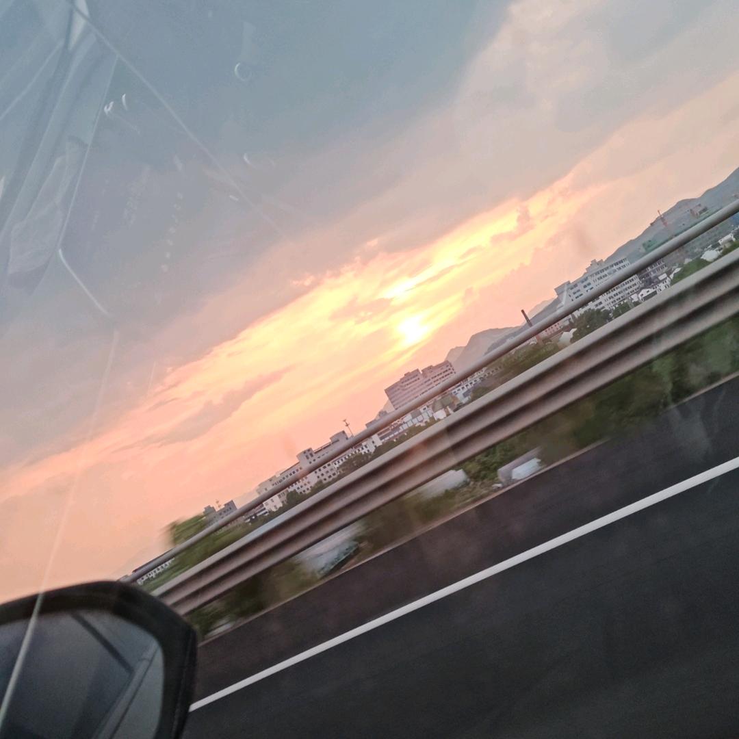 国荣
