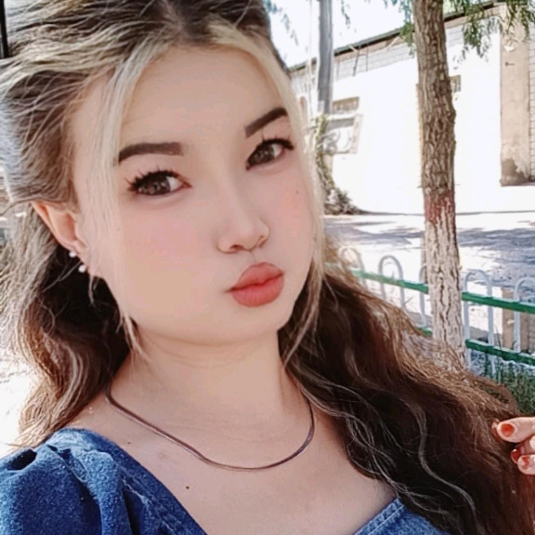 👨‍👩‍👧👨‍👩‍👧🌹🌹