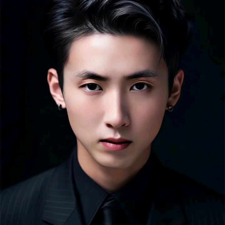 対伱。何芷①佝喜歡