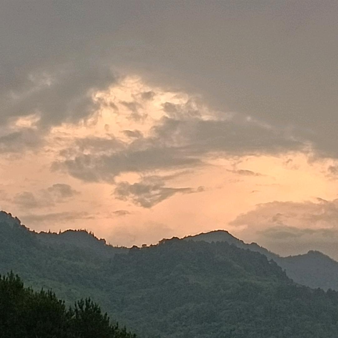 晚霞与落日