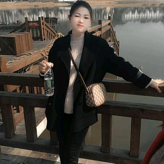 衡东文妹，👨‍👩‍👧虹娘👪