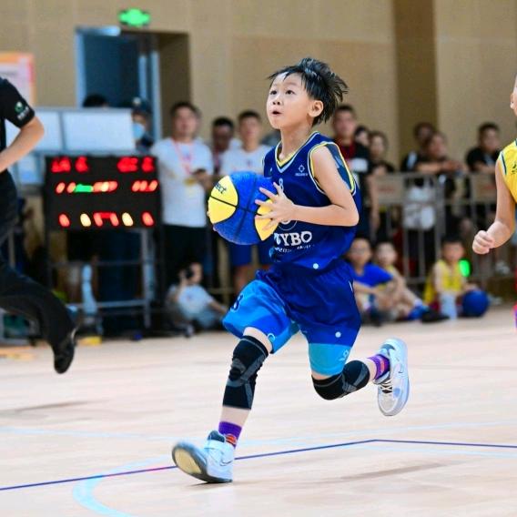 译哥爱打球（U9）