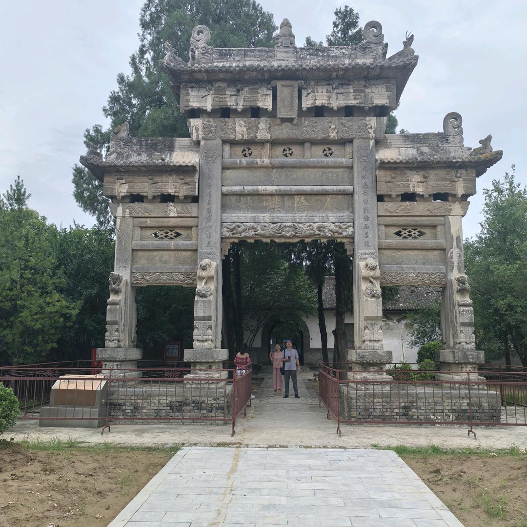 专业旧房改造墙改梁，拆除砸墙