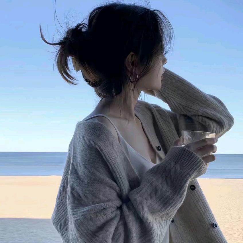 酣睡小猫