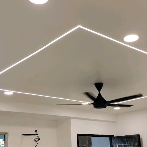 煇，做电的工程