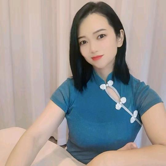 抚触师：伊怡