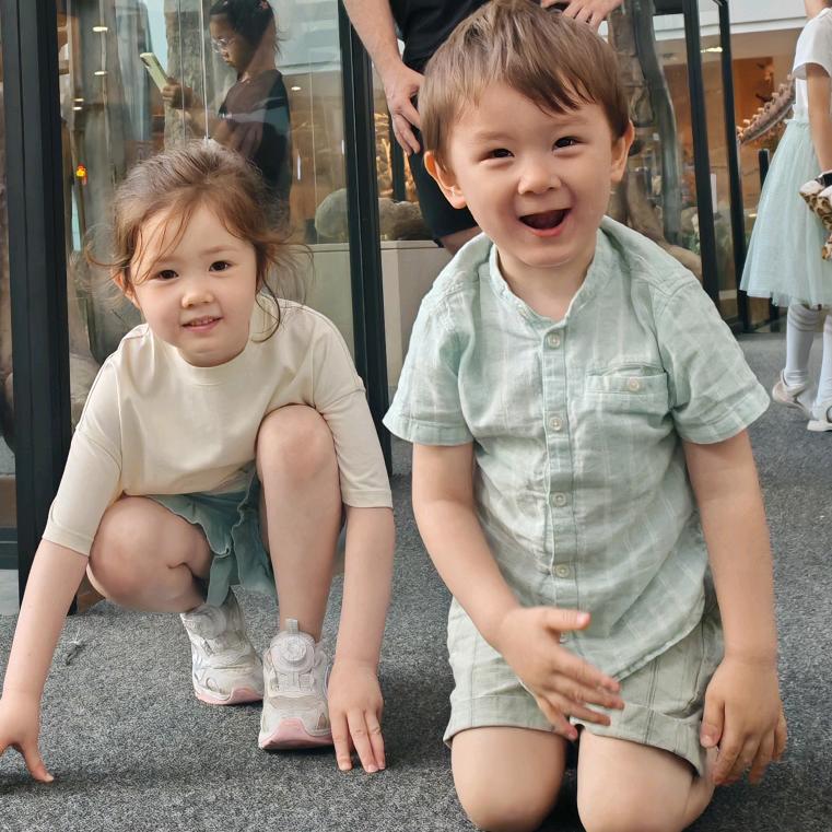 🇨🇳🇧🇪中比混血姐弟 安夏、博宇