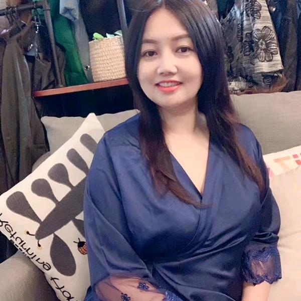 启航名车胡姐，新能源电车