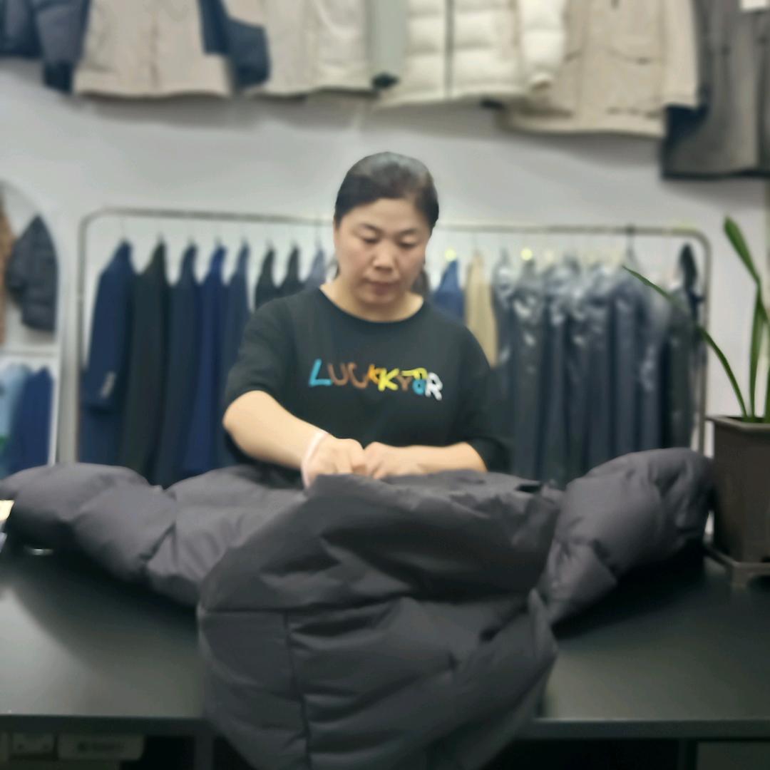 济宁轩末（小末羽绒服）