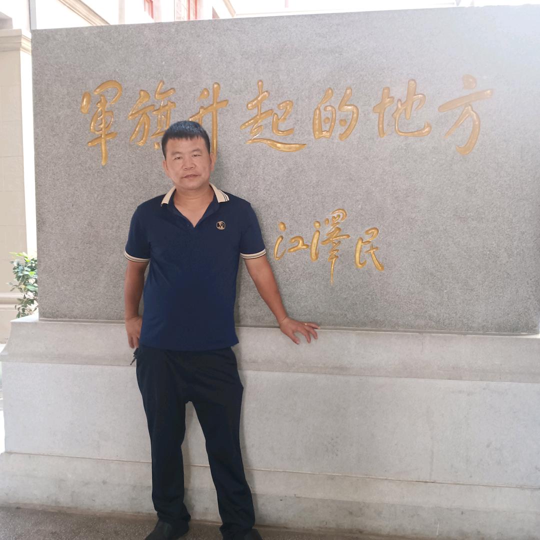 专业收废品，有废品找老刘。