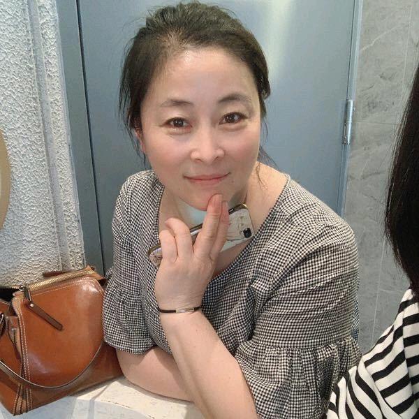 英子