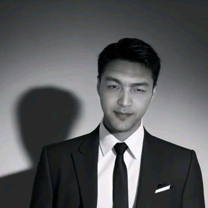 六月