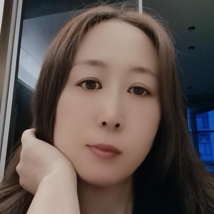 @卖面膜的小姐姐