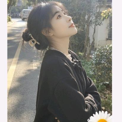 🦋FASHlDN 夏小姐