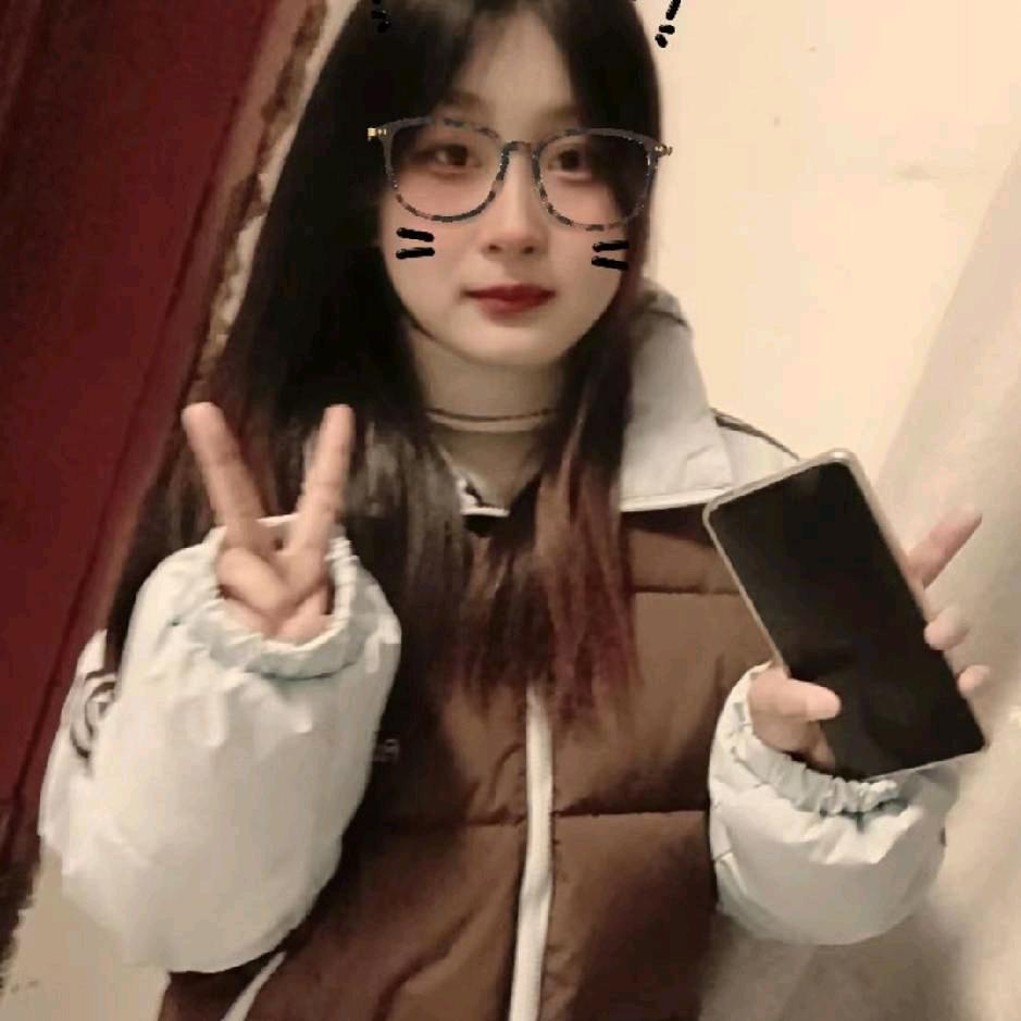 家里有两个宝贝女儿.