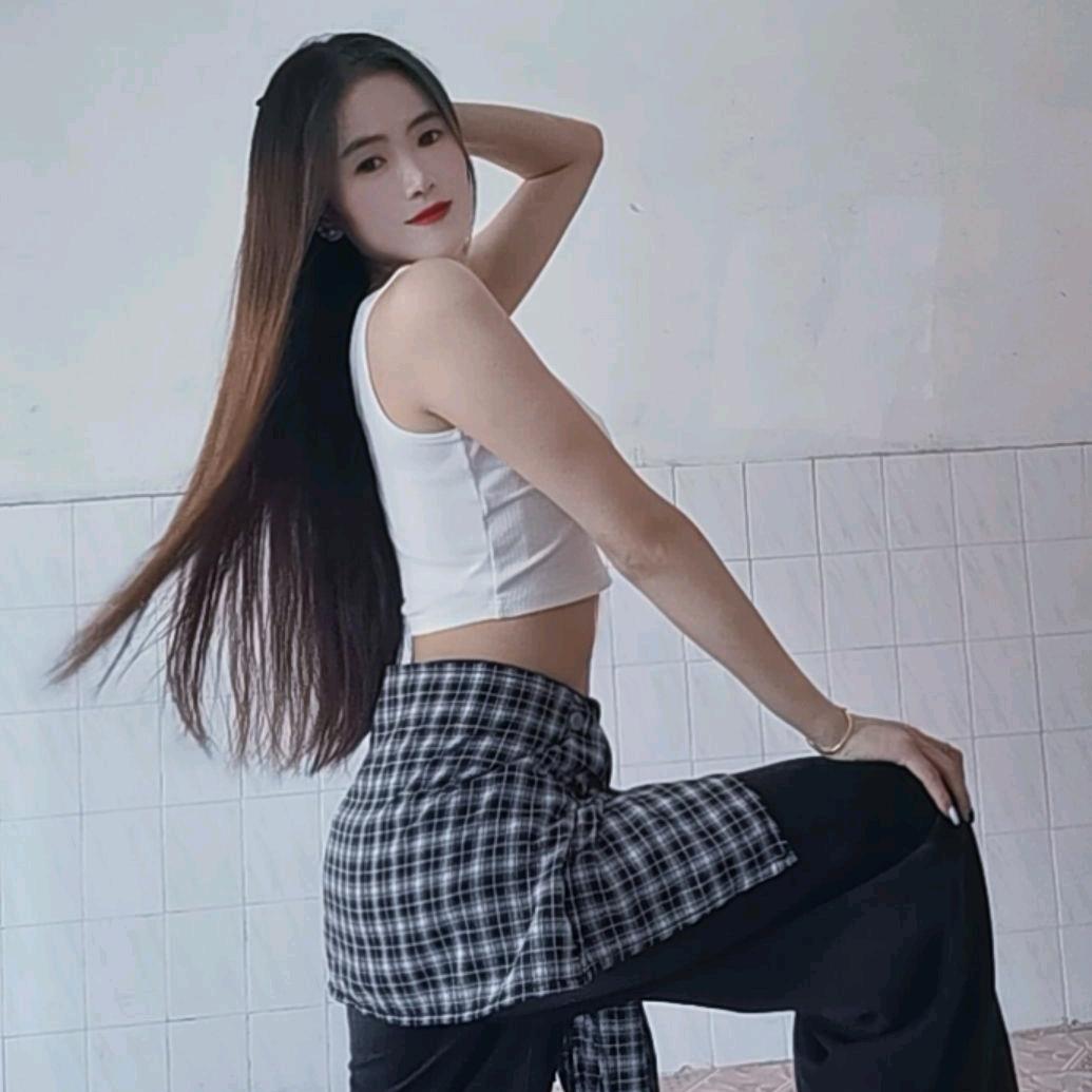 晓 娅