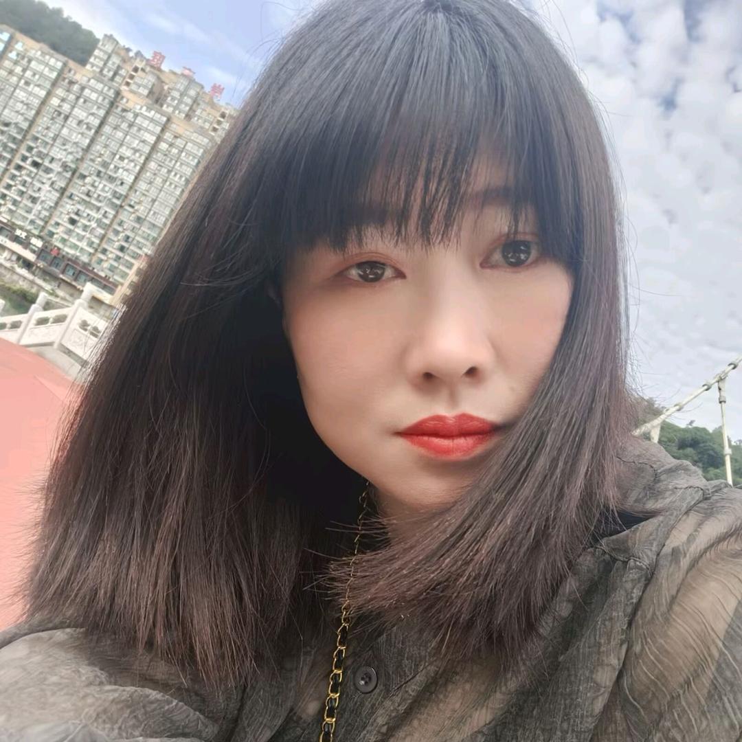 @黄琴