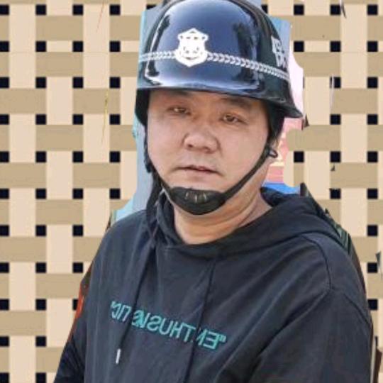 不畏强权勇往直前  陆勇