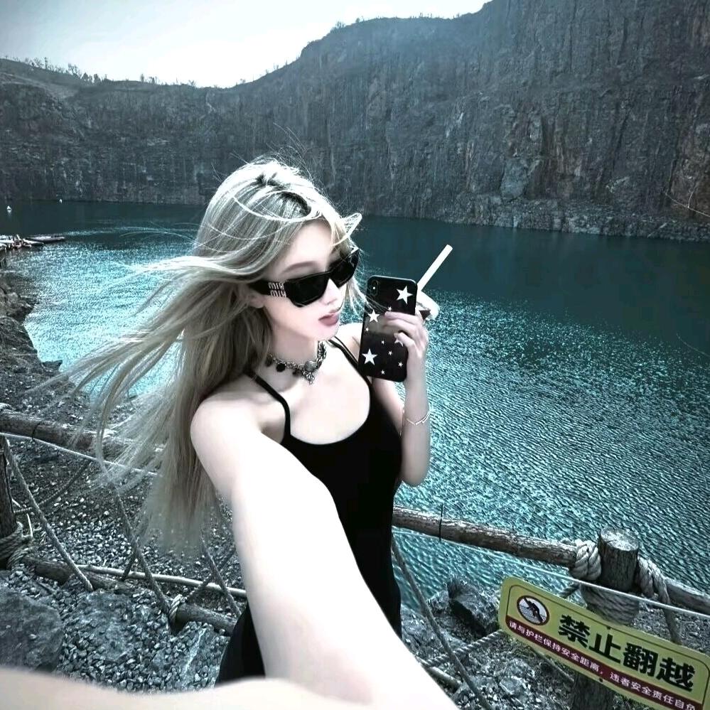 🌹受伤的🌹玫瑰🌹