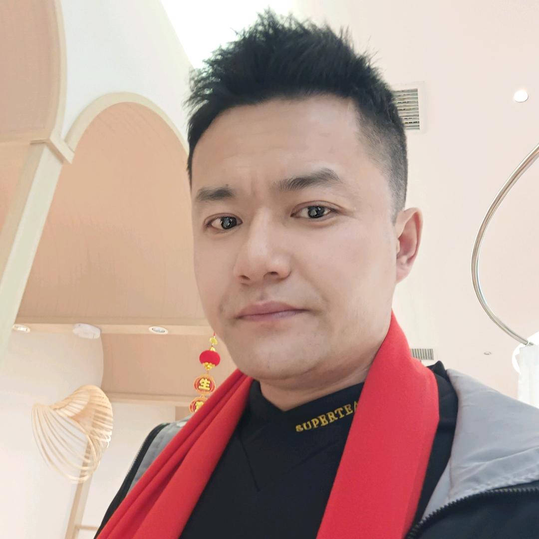 新疆小伙子