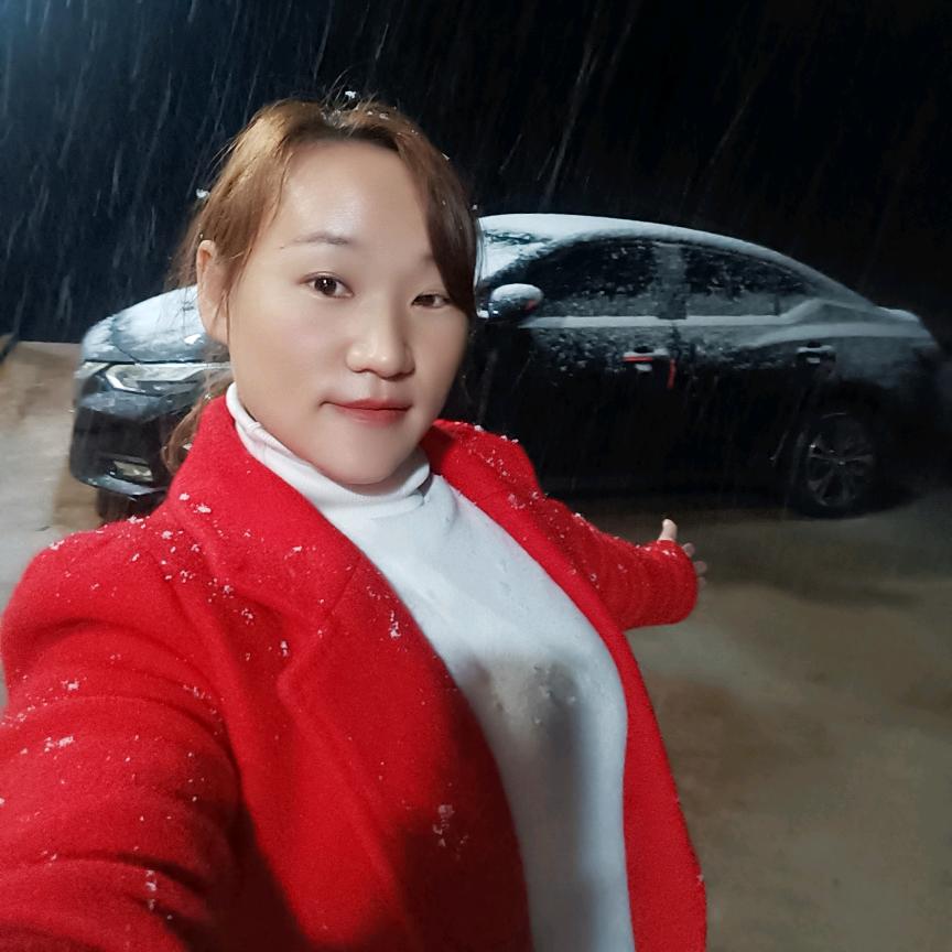 琪琪妈晚上8点十分开起首播🎙