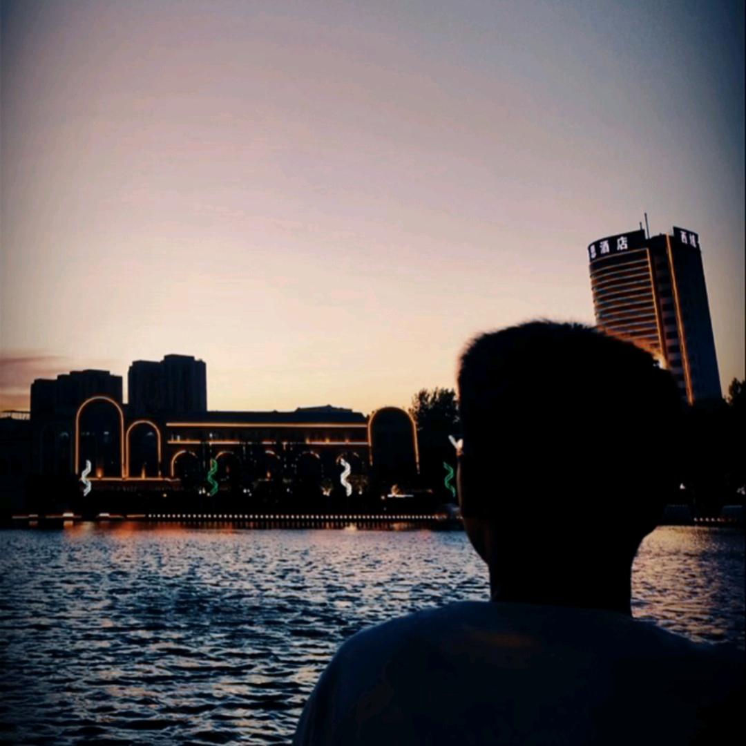 弗威