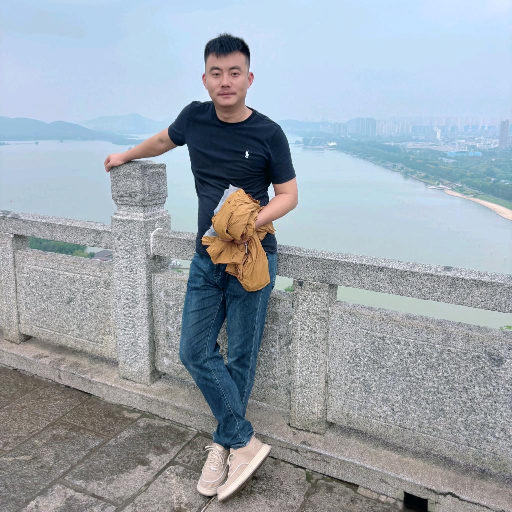 闻人悬海，