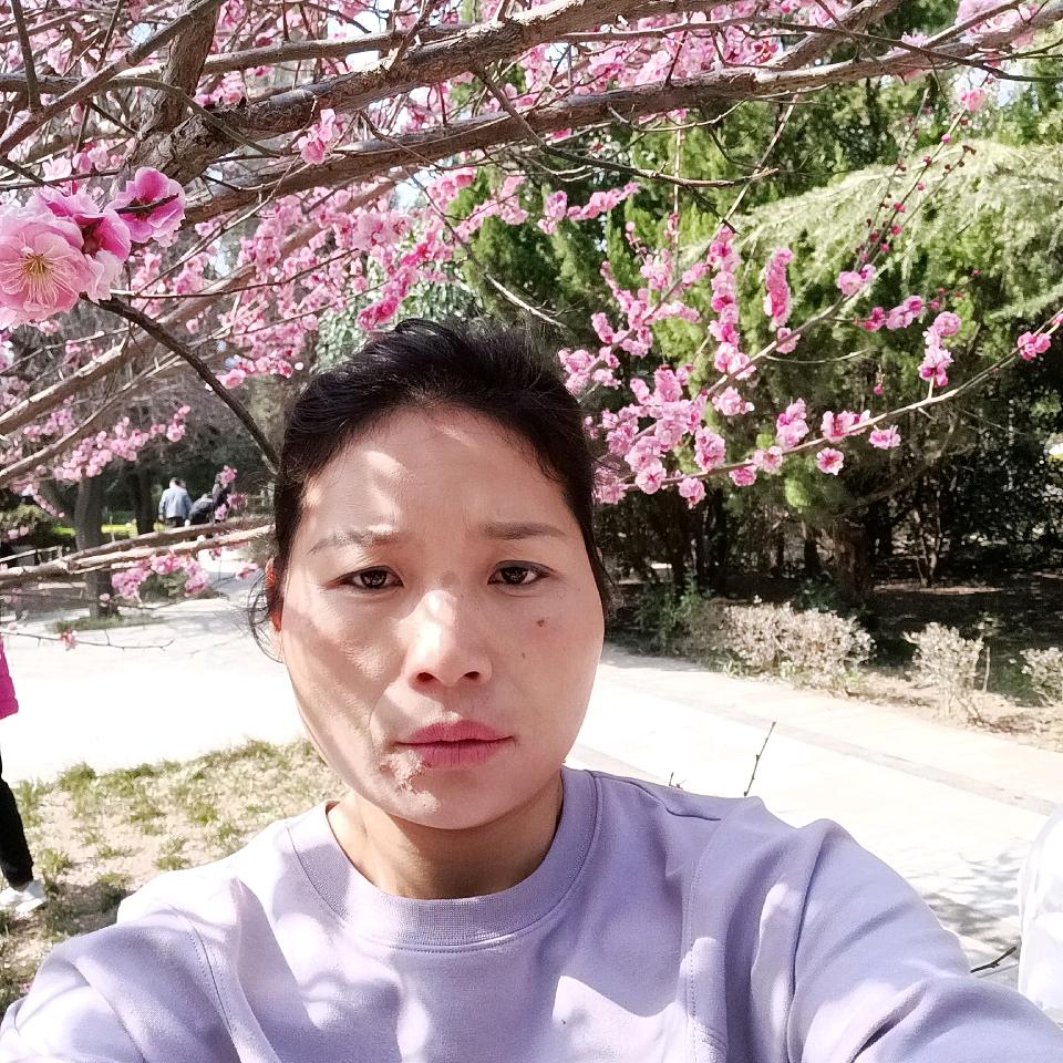 农村女人。