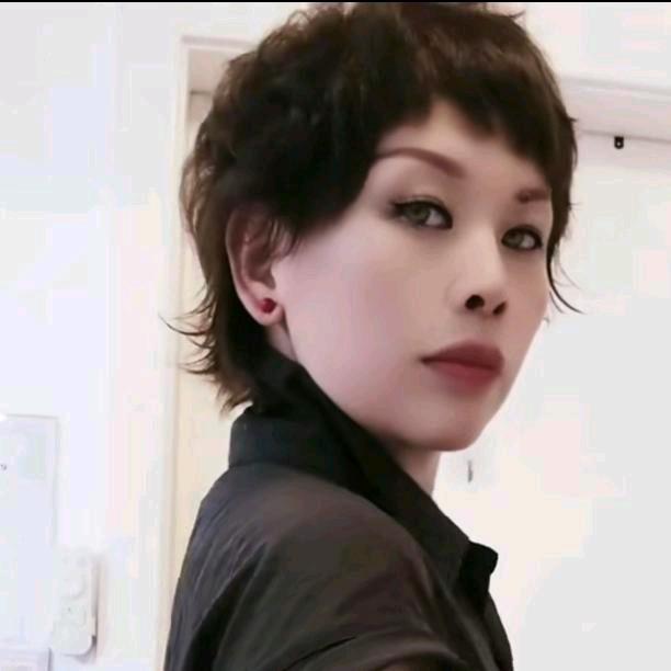 ˈ虹，reɪnˌbəʊ