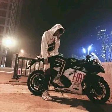 一只小松徐