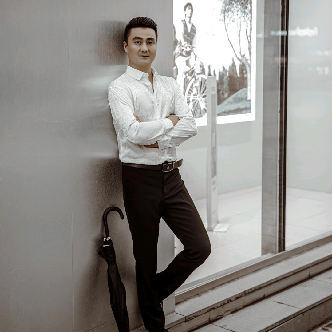 阿迪力🎼🎤歌手🎼🎼